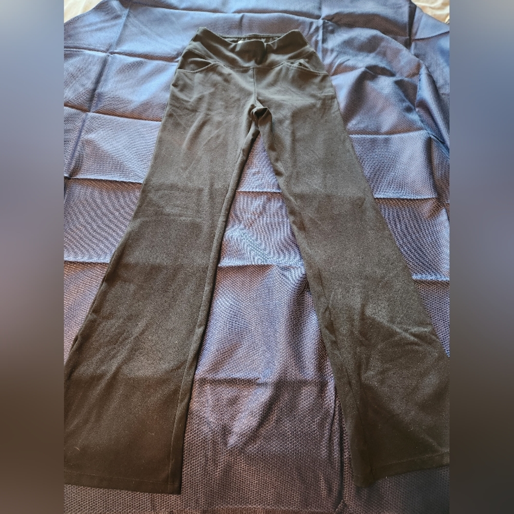 Womens XS Flare Pant, Yoga Pant, With Pockets